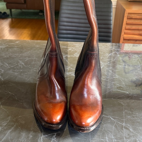 FRYE Women's Tall Leather Heeled Boots in Cognac Brown NWT - Picture 4 of 5